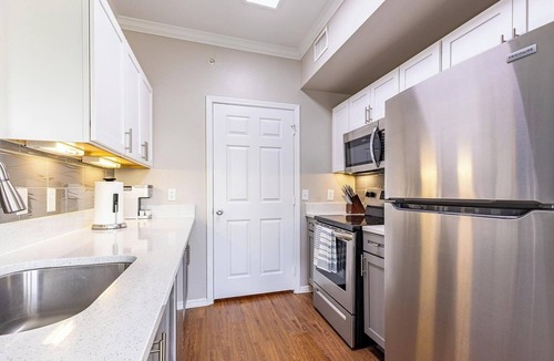 Webster Apartment | Landing | Incredible 2BD, Gym