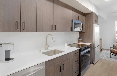 Crown Hill Apartment | Landing | Spectacular 1BD, Gym