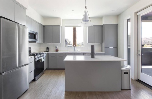 Rhodes Ranch Apartment | Landing | Stylish 2BD, Clubhouse, Courtyard