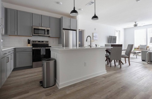 Broomfield Apartment | Landing | Stylish 2BD, Yoga Studio, Gym