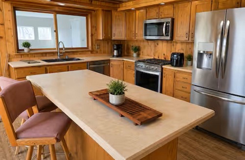 Sand Lake House | Large Cabin Style Home Sleeps 22