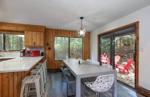 Winhall Ski Chalet | Large, comfortable Stratton home, a short drive to Manchester!