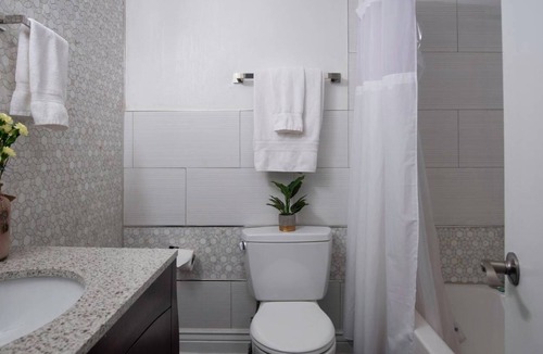 Faubourg Marigny Villa | Large Group? 10 BR! Perfect Location by YouRent