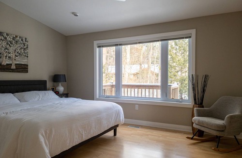 Grand Bend Cottage | Large Modern/Rustic Cottage-Walk to Private Beach