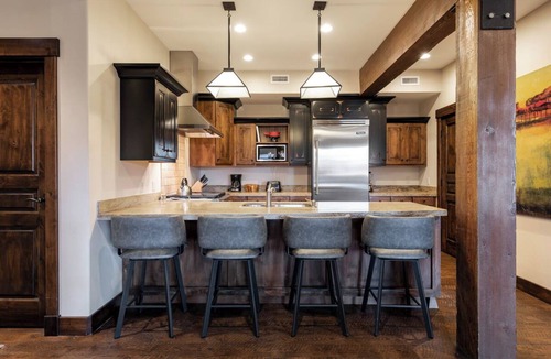 North Park City Condo | Last-Minute Savings! Ski Access, On-site Chair Lift and Hot Tub!