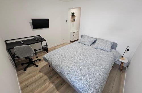 Saint-Priest Apartment | Le 14B RDC