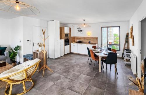Bron Apartment | Le Bronfleur