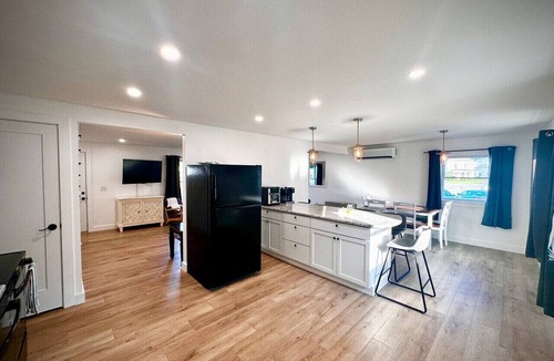 Dover-Foxcroft Apartment | Ledge|Downtown Apartment