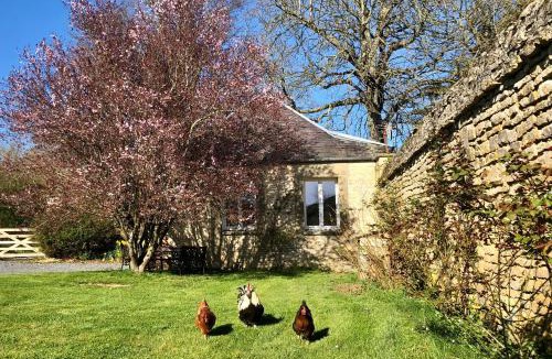 Saint-Manvieu-Norrey House | Les Gîtes de la Mare