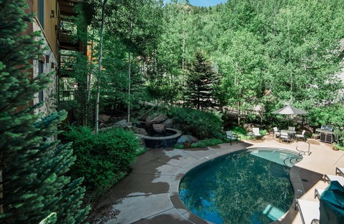 Aspen Condo | Lift One - Gorgeous three bedroom top floor with wraparound balcony