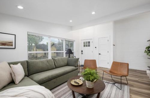Ogden Apartment | Light-Filled Modern Flat Near 25th Street Fun