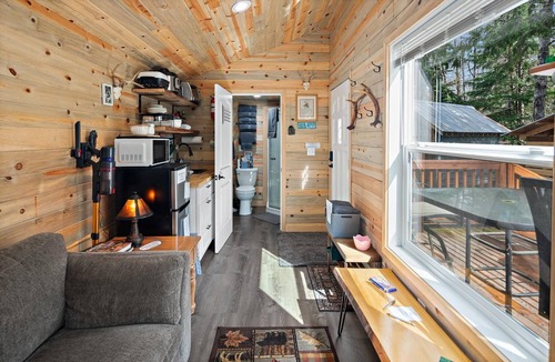 Paradise Estates House | Little Creek