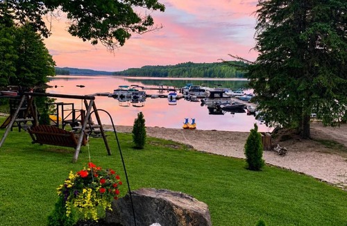Algonquin Highlands Resort | Little Hawk Resort & Marina