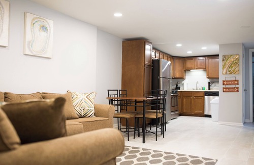 West Riverside House | Lively Uptown Getaway Steps from historic Magazine