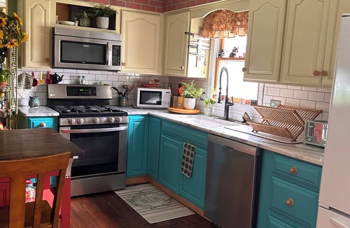 Saratoga Springs House | Lovely 3-bedroom house in Saratoga Springs with WiFi, AC, and inground pool.