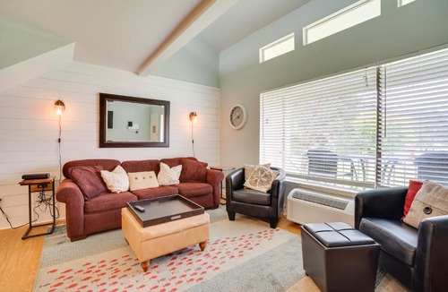 Quincy House | Lovely Crescent Bar Condo w/Community Amenities!