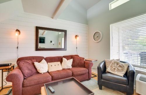 Quincy House | Lovely Crescent Bar Condo w/Community Amenities!