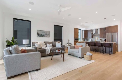 Holland Condo | Luxe Downtown Holland 2BR Condo Walkable Parking + Gym