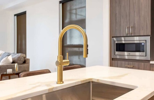 Holland Condo | Luxe Downtown Holland 2BR Condo Walkable Parking + Gym