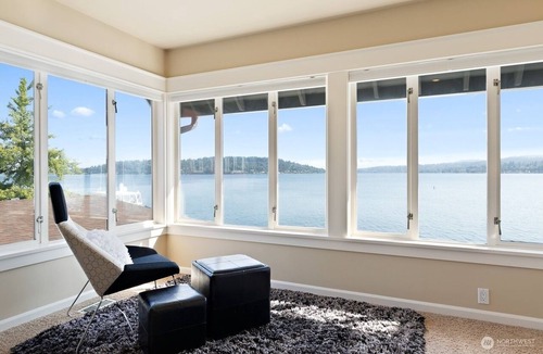 Bryn Mawr-Skyway House | Luxe Waterfront Estate Annex Hot Tub Private dock