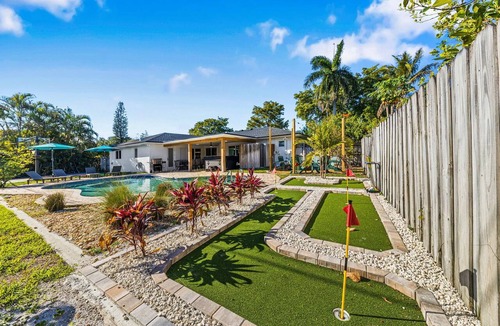 Palm Beach - West Palm Beach House | Luxe WPB Resort - Pool Hot Tub Golf Arcade Firepit