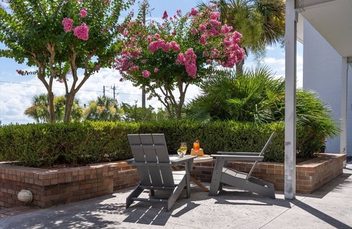 Airlie Apartment | Luxurious -Wrightsville Beach - Pool, quiet end-unit, nearby dining and marinas!