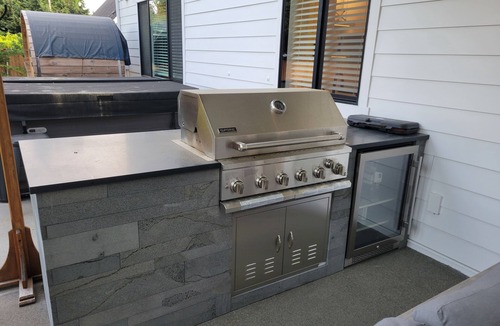 North Juanita House | Luxury 5-bed 4.5 ba home 10 miles to Seattle Stadium for World Cup - Lumen Field