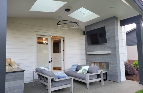 North Juanita House | Luxury 5-bed 4.5 ba home 10 miles to Seattle Stadium for World Cup - Lumen Field