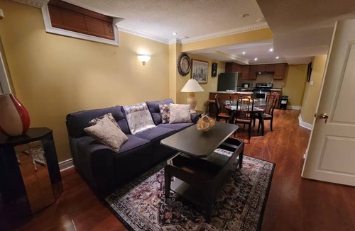 Brampton House | Luxury Executive Suite in Valley