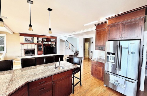Shelton House | Luxury Lake Front 4-Bedroom House in Shelton
