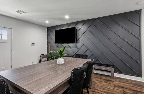 Marlyville - Fontainebleau Apartment | Luxury NOLA 6 Bedroom Oasis