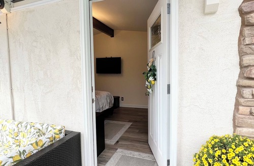 Northwest Bellevue Apartment | Luxury private suite in downtown Bellevue, free parking