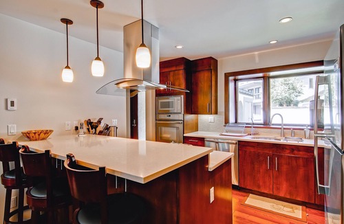Vail House | LUXURY VAIL RESIDENCE PRIVATE HOT TUB 3 BEDROOMS + DEN