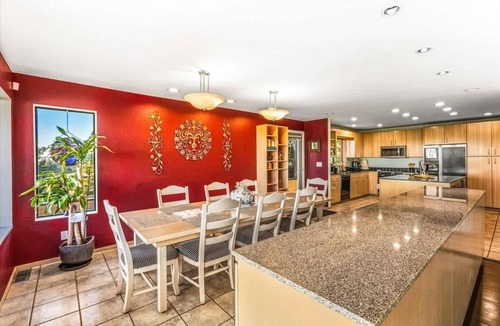 Westport House | Luxury Westport Retreat | Hot Tub | Home Gym