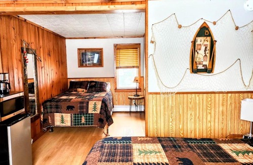 Finland Hotel | Maple Grove Lodging