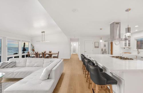 Sharp Park House | Marbella Lane-Oceanfront Retreat w Stunning View