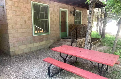 Beulah Cottage | Marsh Meadows - Guest house on a Creek
