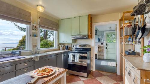 Clinton House | Maxwelton Aerie by AvantStay