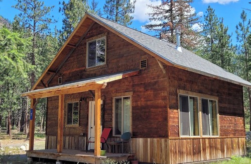 Mazama Cabin | Mazama Trails Kidds Cabin! 200 ft from Ski Trail!
