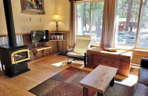 Mazama Cabin | Mazama Trails Kidds Cabin! 200 ft from Ski Trail!
