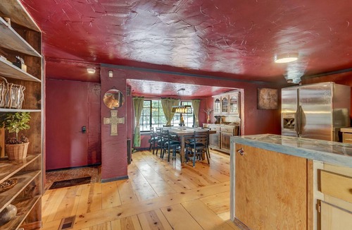 Florissant House | Medieval Manor