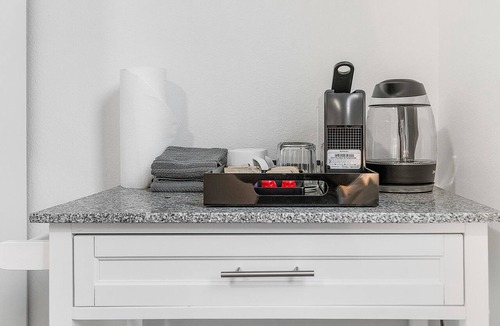 Capitol Hill Apartment | Meleys Crimson Keep Driftmarks Suite