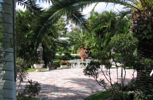 Hypoluxo Island House | Mid-Century Gem,walking distance to the beach!Hypoluxo Island, Palm