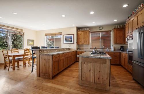 Midway House | Midway 4 Bedroom 4,5 Bathroom golf course Luxury Turnberry 23 home