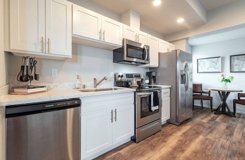 Eastside Condo | Modern 1BR Condo with Bay Views | Walk to Dome + AC | Parking Included