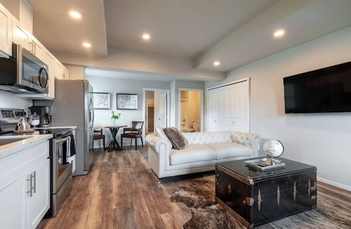 Eastside Condo | Modern 1BR Condo with Bay Views | Walk to Dome + AC | Parking Included