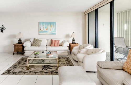 Land of the Presidents Apartment | Modern 2 Bedroom Condo with Scenic City Views