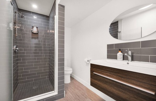 Doon South House | Modern 2BR Duplex 3.0 GBPS internet with Parking