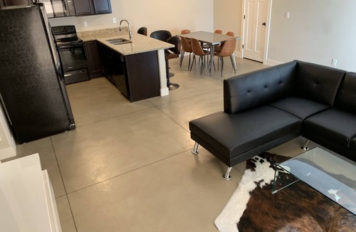 Derby Condo | Modern 3 Bedroom Executive House by AFB