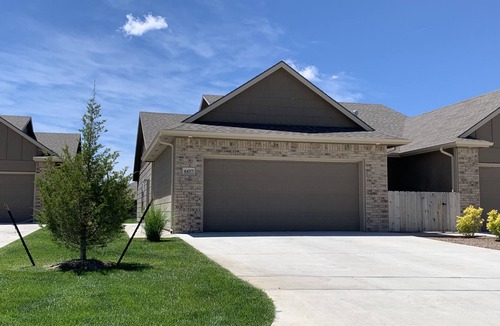 Derby Condo | Modern 3 Bedroom Executive House by AFB